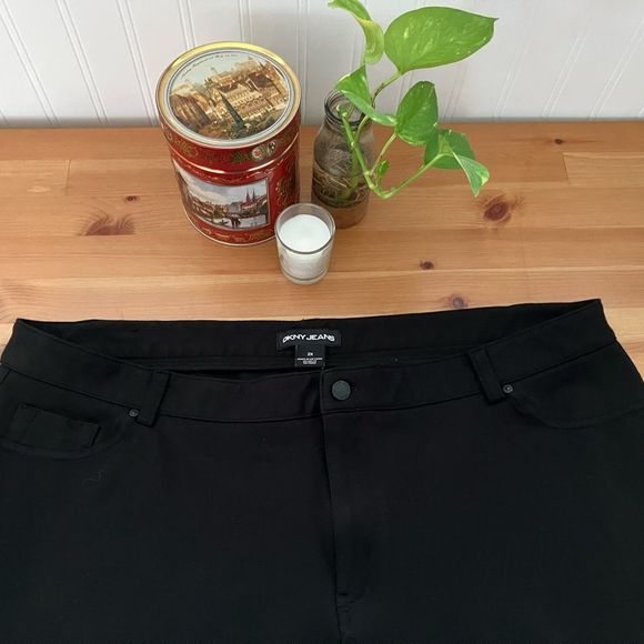 DKNY Jeans Brand Black Ponte Pants With Back Pockets Size 2X - Picture 2 of 10